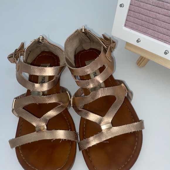 Steven Madden girls sandal - Picture 2 of 5